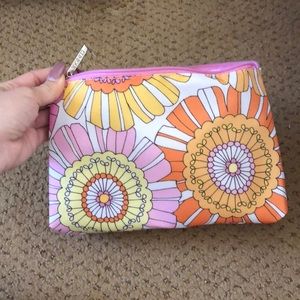 4 brand new Clinique makeup bags